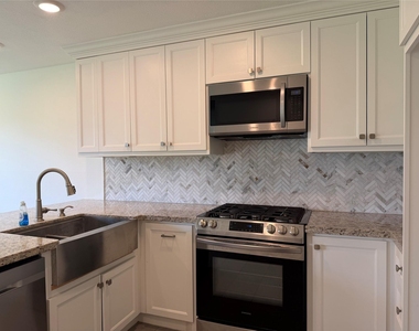 12431 Westwold Drive - Photo Thumbnail 11