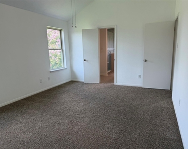 12431 Westwold Drive - Photo Thumbnail 18