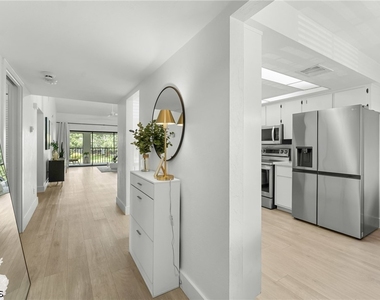 700 Misty Pines Circle - Photo Thumbnail 6