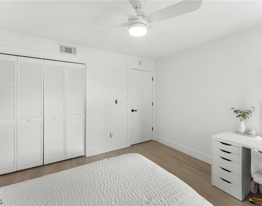 700 Misty Pines Circle - Photo Thumbnail 24