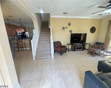 11947 Tulio Way - Photo Thumbnail 3