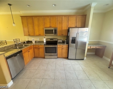 11947 Tulio Way - Photo Thumbnail 10