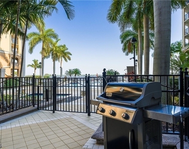 2825 Palm Beach Boulevard - Photo Thumbnail 10