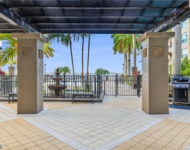 2825 Palm Beach Boulevard - Photo Thumbnail 9