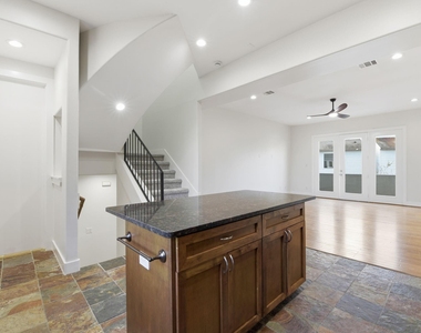 2028 Tuam Street - Photo Thumbnail 10