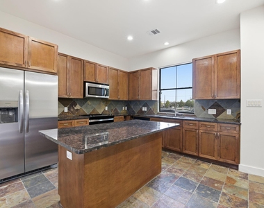 2028 Tuam Street - Photo Thumbnail 8
