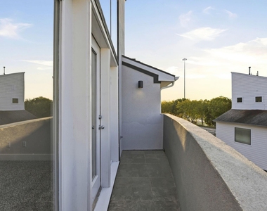 2028 Tuam Street - Photo Thumbnail 16