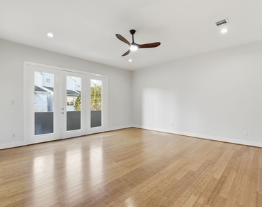 2028 Tuam Street - Photo Thumbnail 12