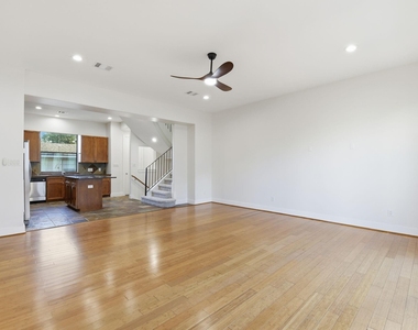 2028 Tuam Street - Photo Thumbnail 13