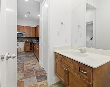 2028 Tuam Street - Photo Thumbnail 30