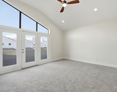 2028 Tuam Street - Photo Thumbnail 14