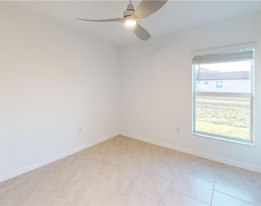 1908 Nw 26th Place - Photo Thumbnail 13