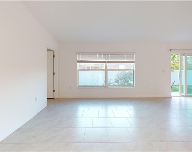 1908 Nw 26th Place - Photo Thumbnail 23