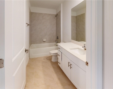 1908 Nw 26th Place - Photo Thumbnail 2