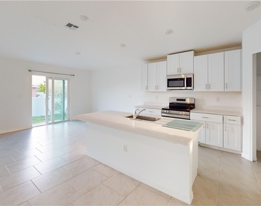 1908 Nw 26th Place - Photo Thumbnail 20