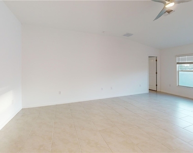 1908 Nw 26th Place - Photo Thumbnail 22