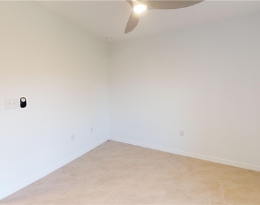 1908 Nw 26th Place - Photo Thumbnail 7