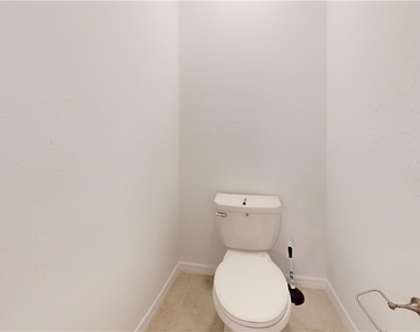 1908 Nw 26th Place - Photo Thumbnail 3