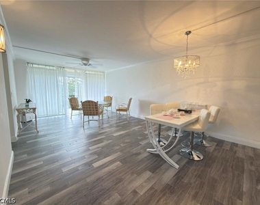 1087 Forest Lakes Drive - Photo Thumbnail 3