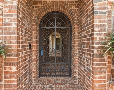3930 Sundance Hill Lane - Photo Thumbnail 5
