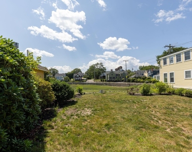 18 Walden - Photo Thumbnail 30