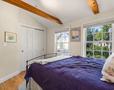 18 Walden - Photo Thumbnail 25