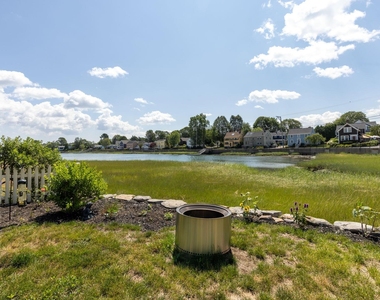 18 Walden - Photo Thumbnail 31