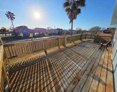 405 Blue Water Boulevard - Photo Thumbnail 7