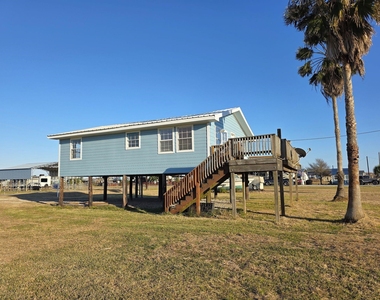 405 Blue Water Boulevard - Photo Thumbnail 2