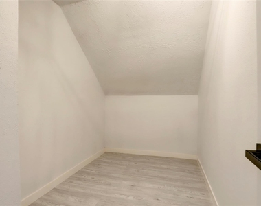 7926 Windy Creek Drive - Photo Thumbnail 39