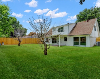 7926 Windy Creek Drive - Photo Thumbnail 45