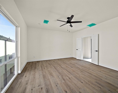 2618 Dennis Street - Photo Thumbnail 28