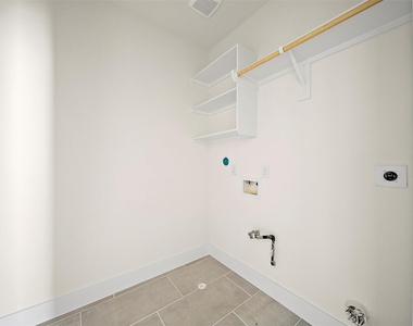 2618 Dennis Street - Photo Thumbnail 25