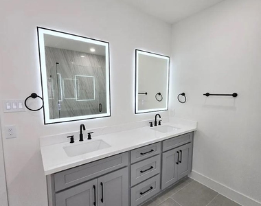 2618 Dennis Street - Photo Thumbnail 31