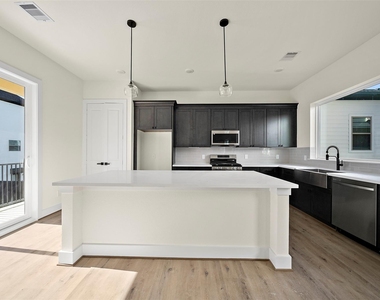 2618 Dennis Street - Photo Thumbnail 19