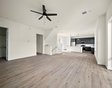 2618 Dennis Street - Photo Thumbnail 22