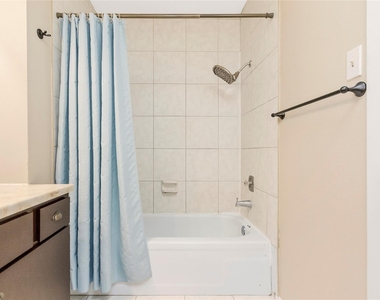 6903 Foxmont Lane - Photo Thumbnail 24