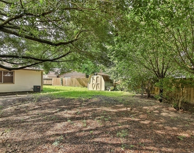 6903 Foxmont Lane - Photo Thumbnail 45