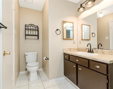 6903 Foxmont Lane - Photo Thumbnail 25