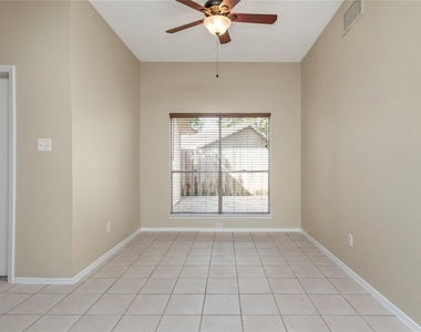 6903 Foxmont Lane - Photo Thumbnail 2