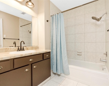 6903 Foxmont Lane - Photo Thumbnail 23