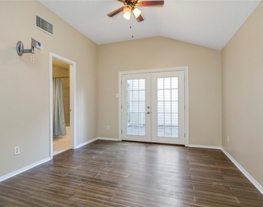6903 Foxmont Lane - Photo Thumbnail 17