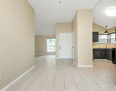 6903 Foxmont Lane - Photo Thumbnail 5