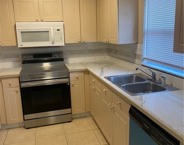 2702 Robin Avenue S - Photo Thumbnail 10