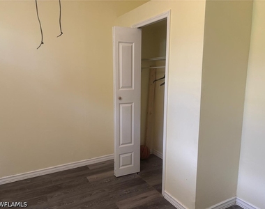 923 Sunrise Boulevard - Photo Thumbnail 7