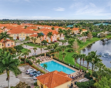 9814 Quinta Artesa Way - Photo Thumbnail 5
