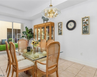 9814 Quinta Artesa Way - Photo Thumbnail 4