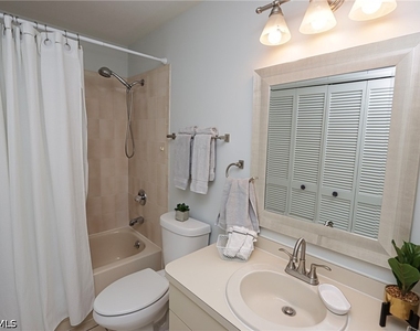 10805 Queen Anne Lane - Photo Thumbnail 17