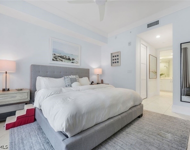 1135 3rd Avenue S - Photo Thumbnail 11