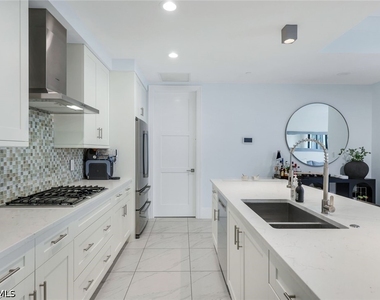 1135 3rd Avenue S - Photo Thumbnail 6
